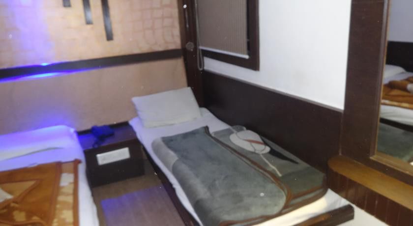 Hotel Yatri International New Delhi Buitenkant foto